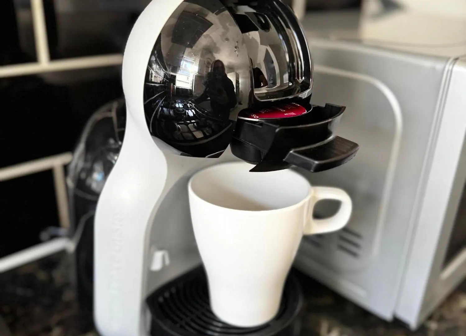 3Br, 6 X Free Off Street Parking, Cctv,Perfect For Business Trip & Families Holiday & Working Proffesional-Long Term,M1 J25-10Min ,Wi-Fi 500Mb,Netflix,Secure Huge Private Garden,Fully Equiped Kitchen,Few Local Shops- Peaceful & Convenient, Ноттингем 0*,  Великобритания